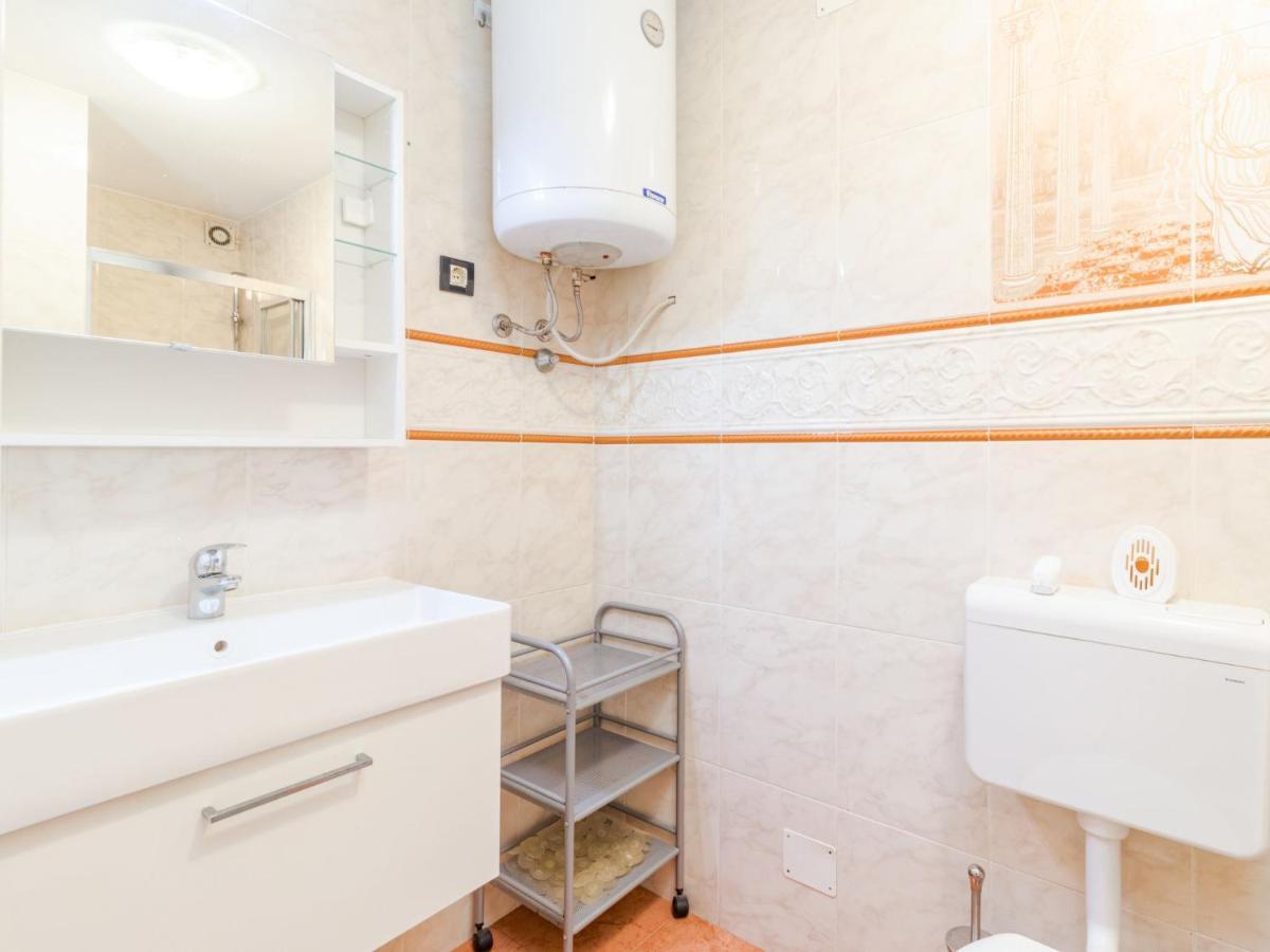 אומאג Apartment Antonella & Napoletano-1 By Interhome מראה חיצוני תמונה